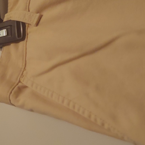 Men's Izod cargo shorts - Picture 3 of 10